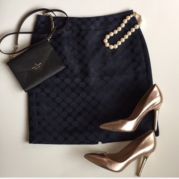 Banana Republic Dresses & Skirts - NWT BANANA REPUBLIC Polka Dot Fitted Skirt